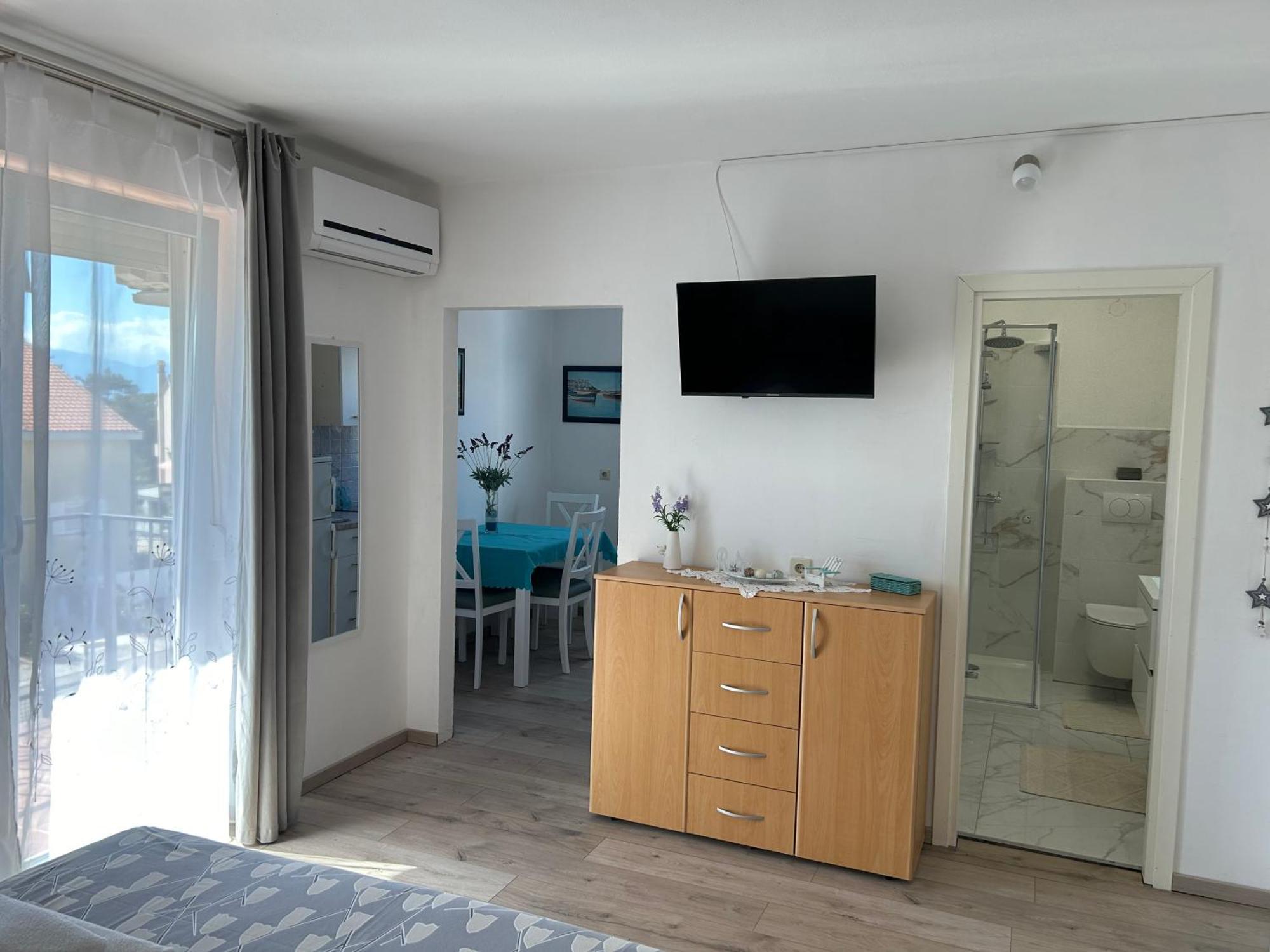 Apartments Marija Malinska Luaran gambar