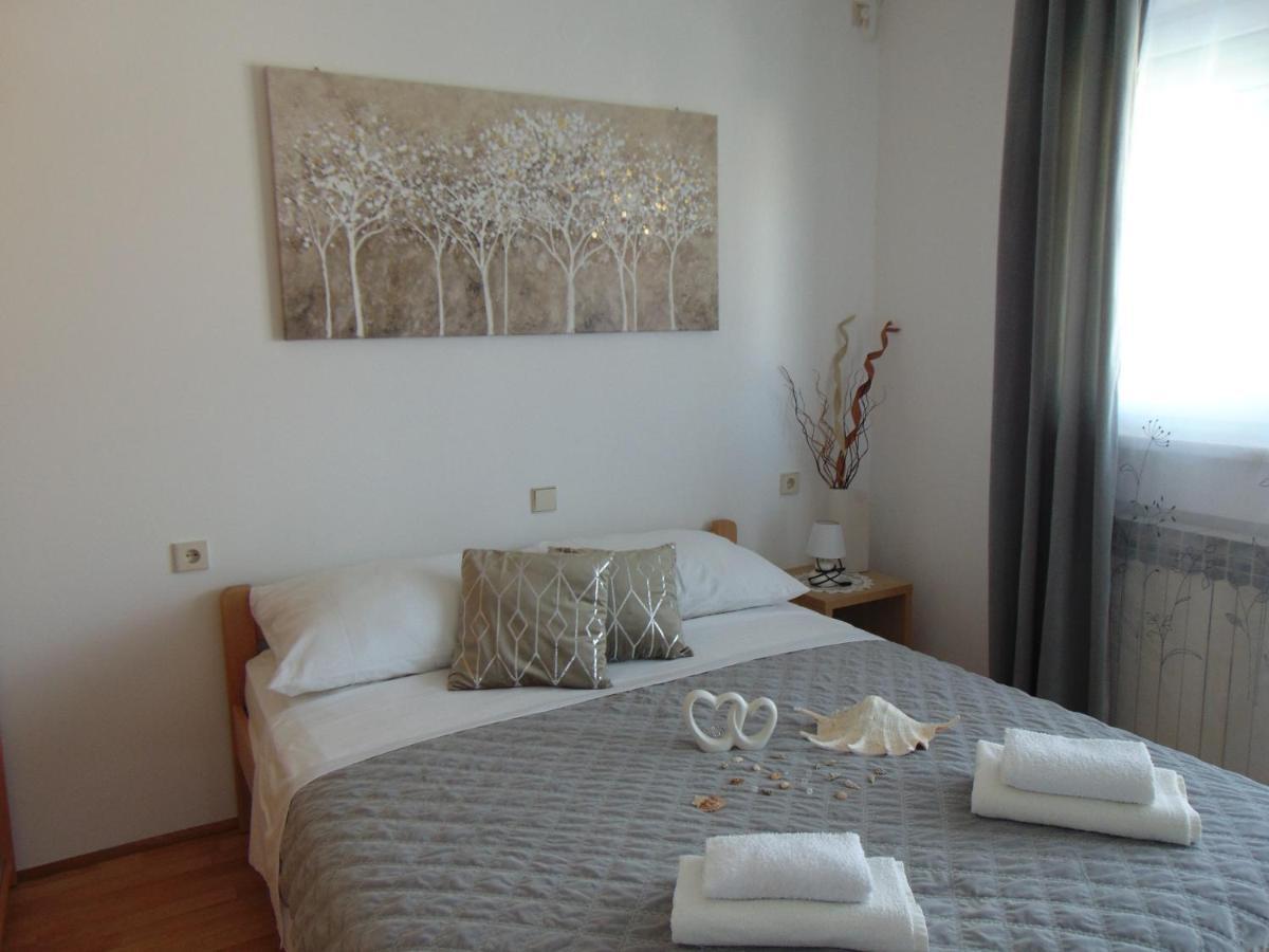 Apartments Marija Malinska Luaran gambar
