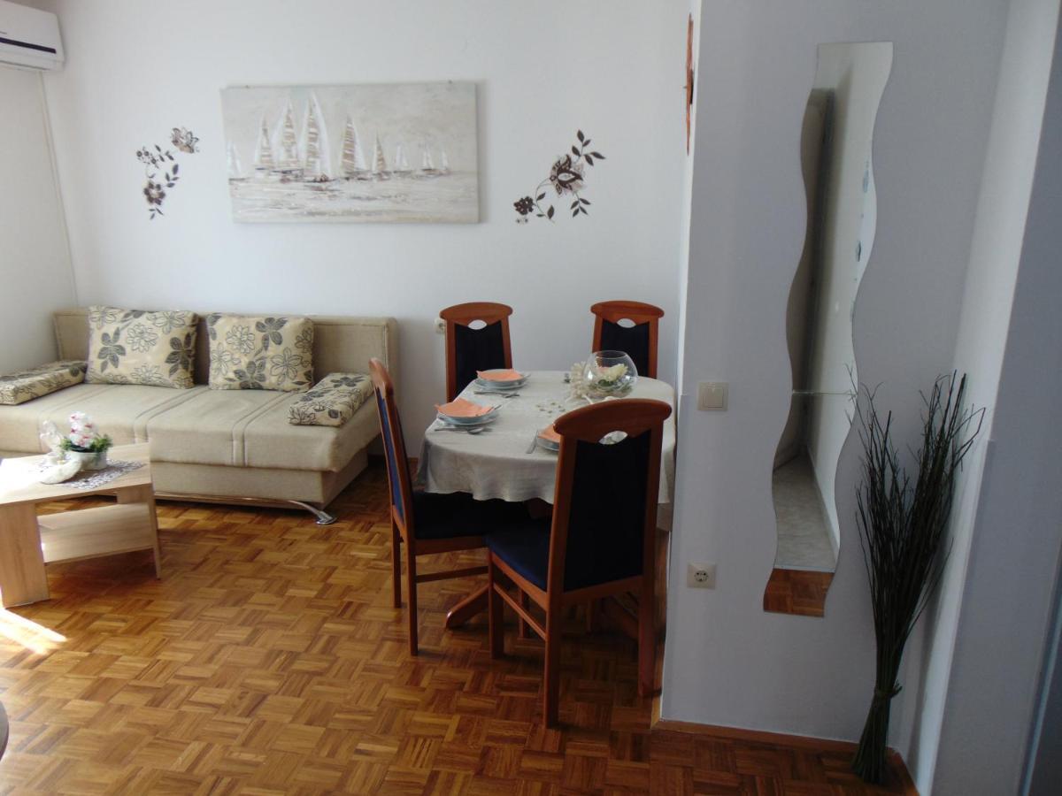 Apartments Marija Malinska Luaran gambar